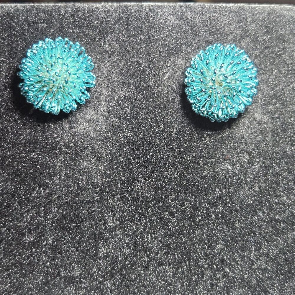 Avon Blue Green Teal Wire Flower Puff  Stud Post Earrings